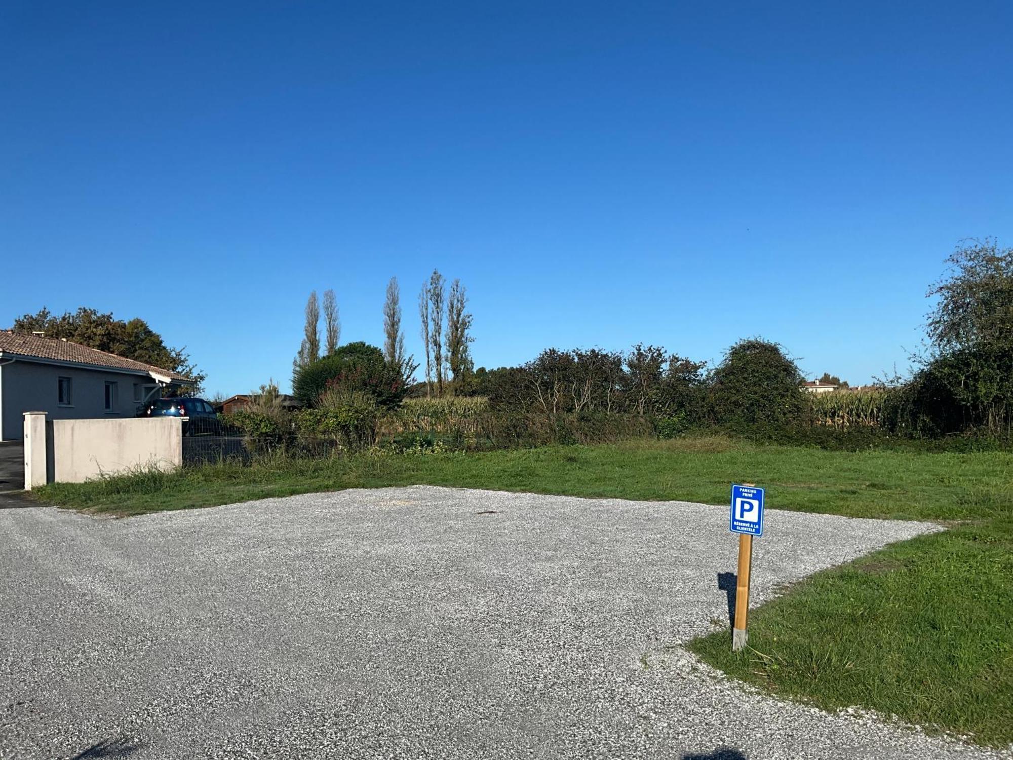 Charmant T2, Cl 3 Etoiles, 4 Lits, 4 Personnes Et 1Enfant, Parking Et Terrasse Saint-Sever  Exteriör bild